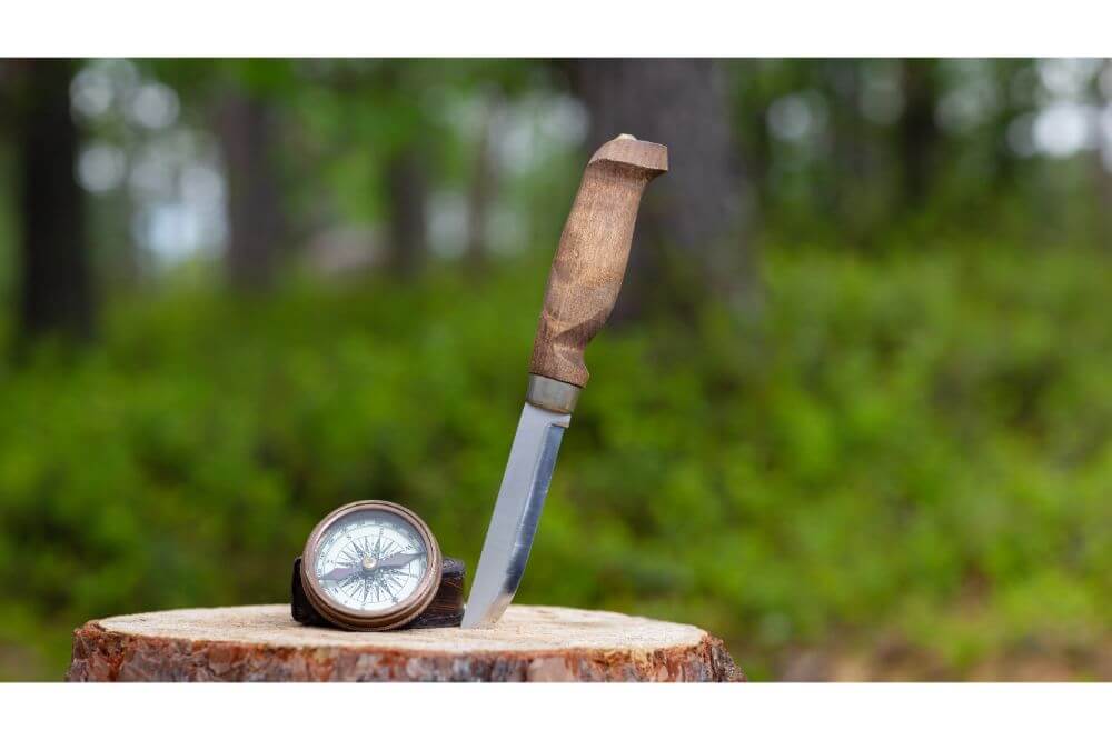 Survival Hatchet vs Knife 2 Survival Hatchet vs Knife